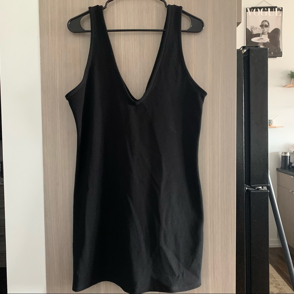 Black V neck bodycon dress size L